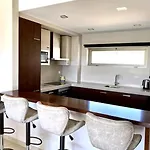 Lejlighed New Stunning Ocean Aprt In 